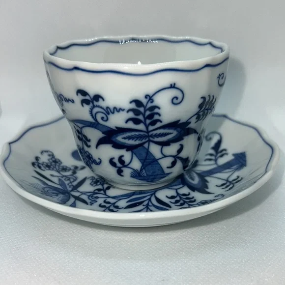 BLUE DANUBE TEACUP AND SAUCER VINTAGE RETIRED PATTERN - Picture 6 of 12